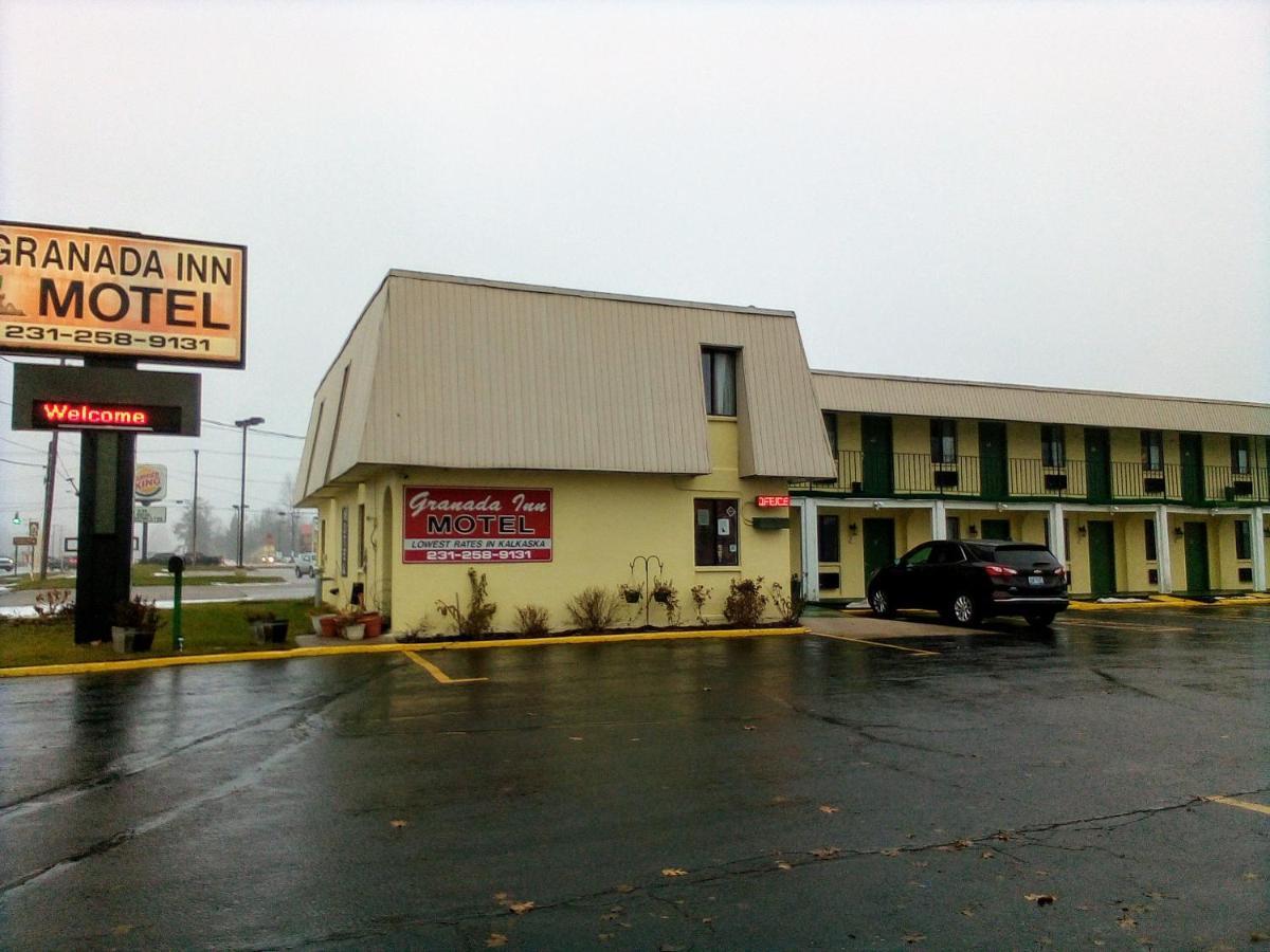 Granada Inn Motel - Kalkaska Esterno foto