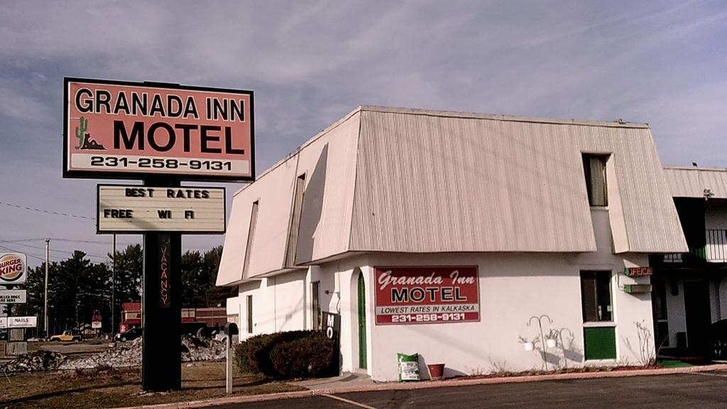 Granada Inn Motel - Kalkaska Esterno foto