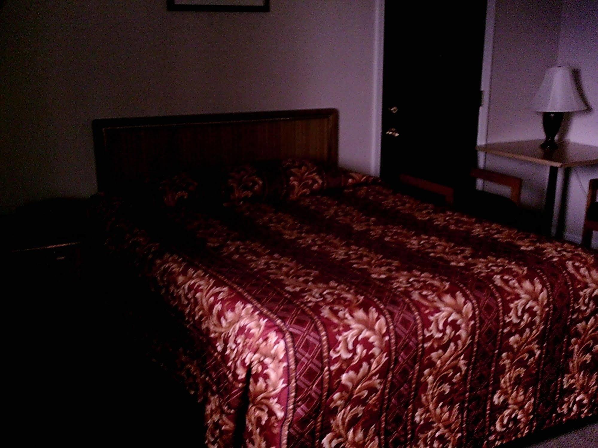 Granada Inn Motel - Kalkaska Esterno foto