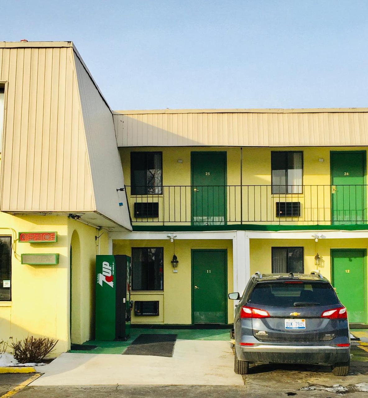 Granada Inn Motel - Kalkaska Esterno foto