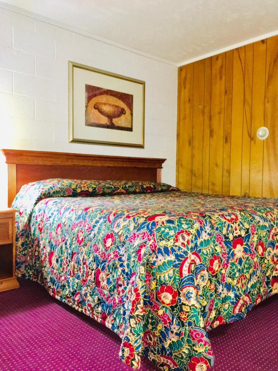 Granada Inn Motel - Kalkaska Esterno foto